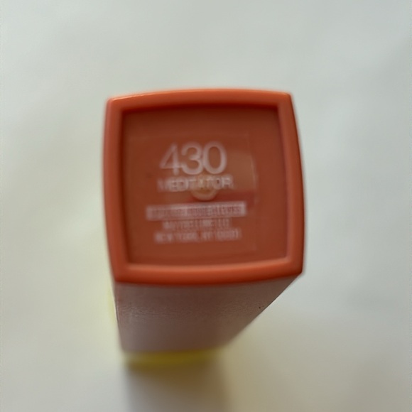 Maybelline Super Stay Matte Ink Lipstick #430 Meditator with Emojis - Picture 3 of 3